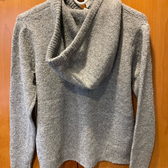 NWT Cupcake and Cashmere Hooded Heart Sweater - Picture 3 of 10